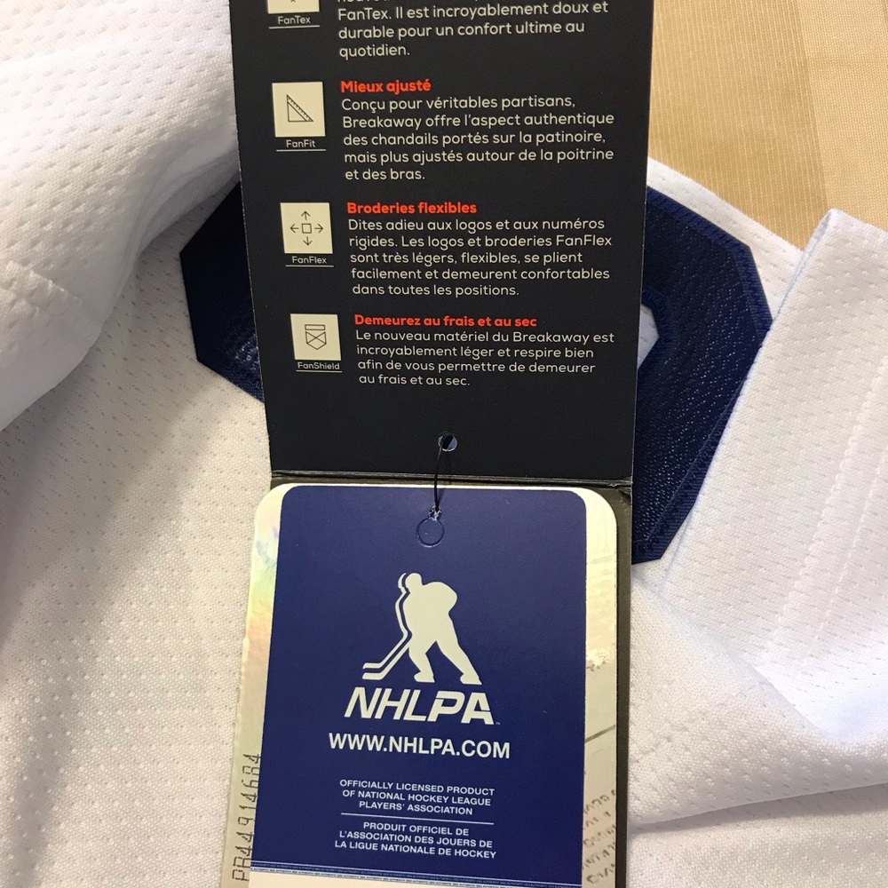 Auston Matthews Maple Leafs NHL Jersey (NWT) - Picture 10 of 11